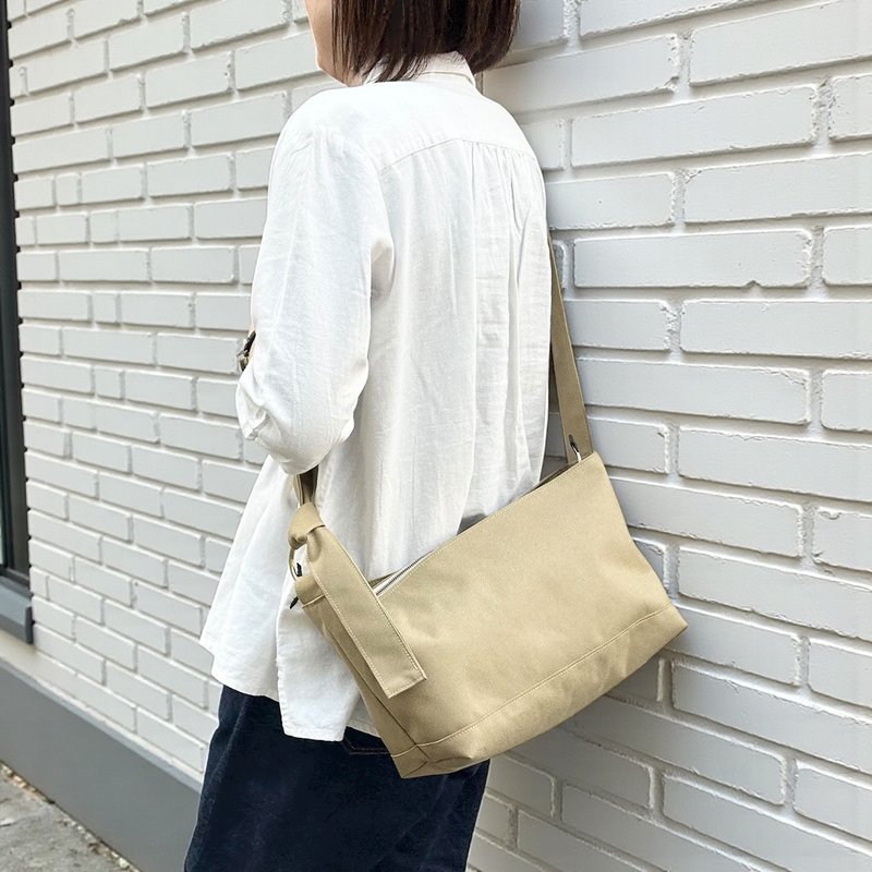 DRIFTER-S  ベージュ　撥水加工　コーデュラナイロンショルダーバッグ - 側背包/斜背包 - 尼龍 卡其色