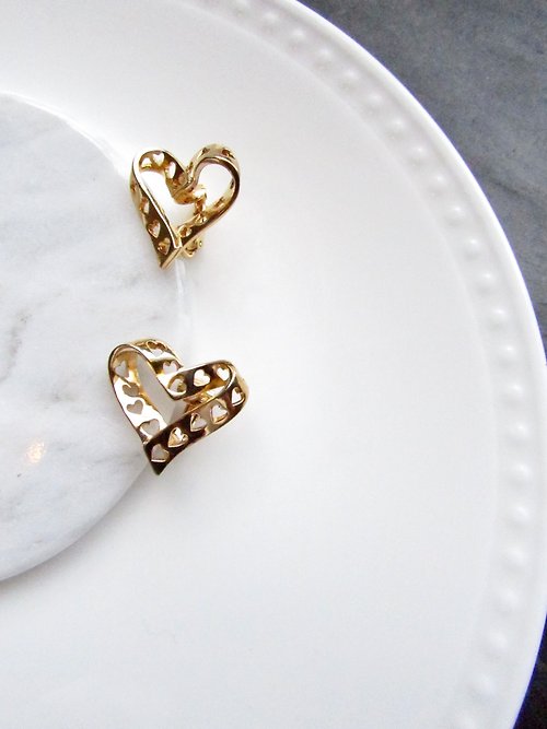 BOITE LAQUE Rare Vintage Heart Gold Statement Earrings