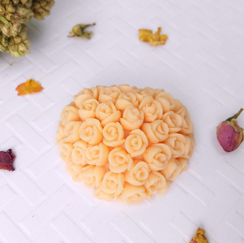 Heart-shaped Rose Bouquet Scented Soy Wax Sachet - Heart-shaped Rose Heart Shaped Rose - น้ำหอม - ขี้ผึ้ง 