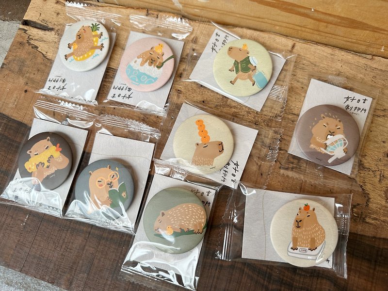 Mr. Capybara 2in1 Badge Magnet Series_Hohiyoshi Manufacturing Co., Ltd. - แม็กเน็ต - วัสดุอื่นๆ หลากหลายสี