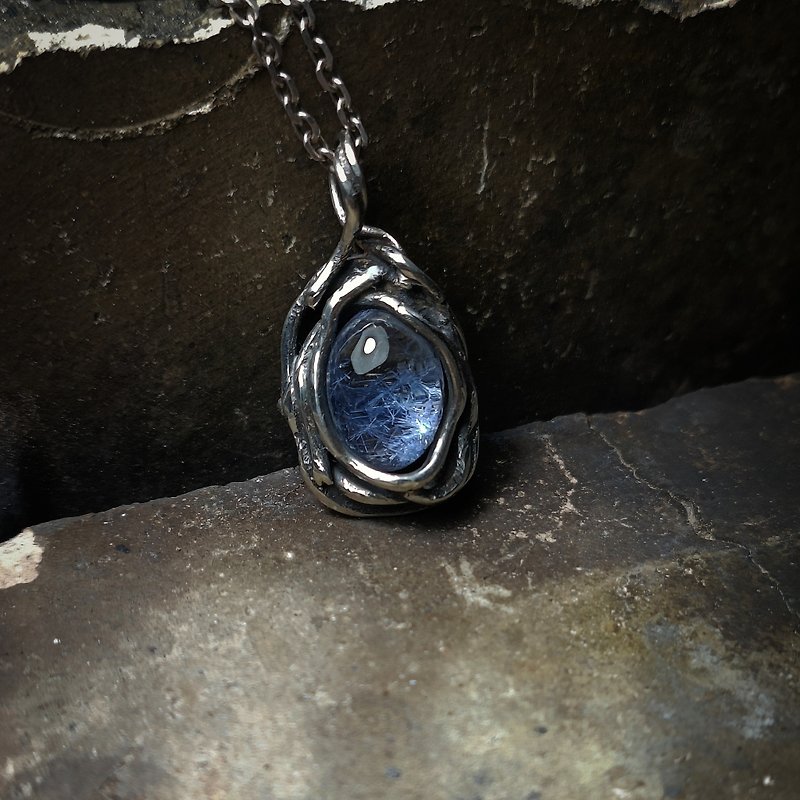 Dumortierite pendant - Necklaces - Gemstone Blue