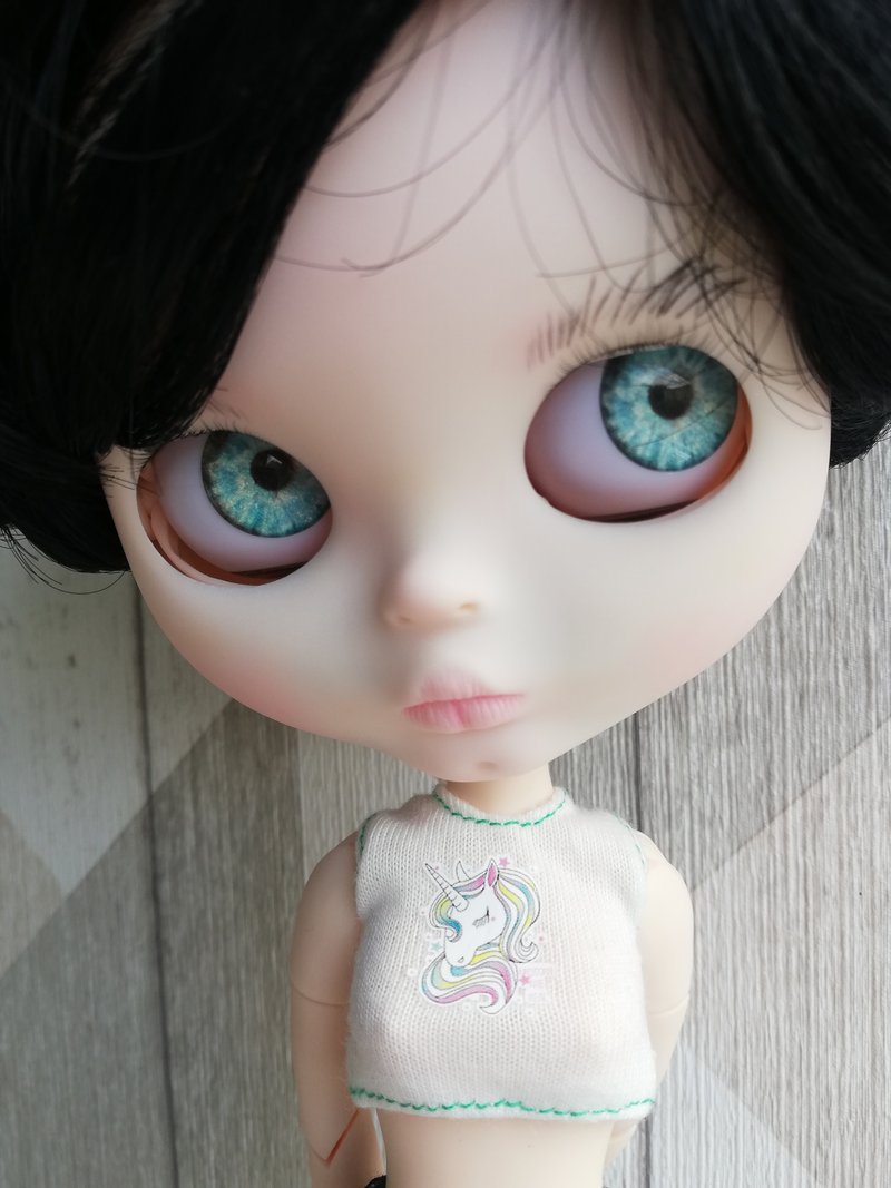 Blythe custom doll black hair OOAK doll - 公仔/玩偶 - 塑膠 咖啡色