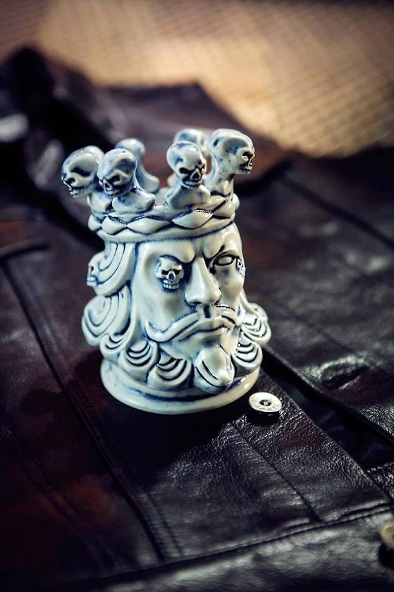13 ink X 2AS Skull King Incense Holder old K king skull ceramic line incense holder - Pottery & Ceramics - Pottery White