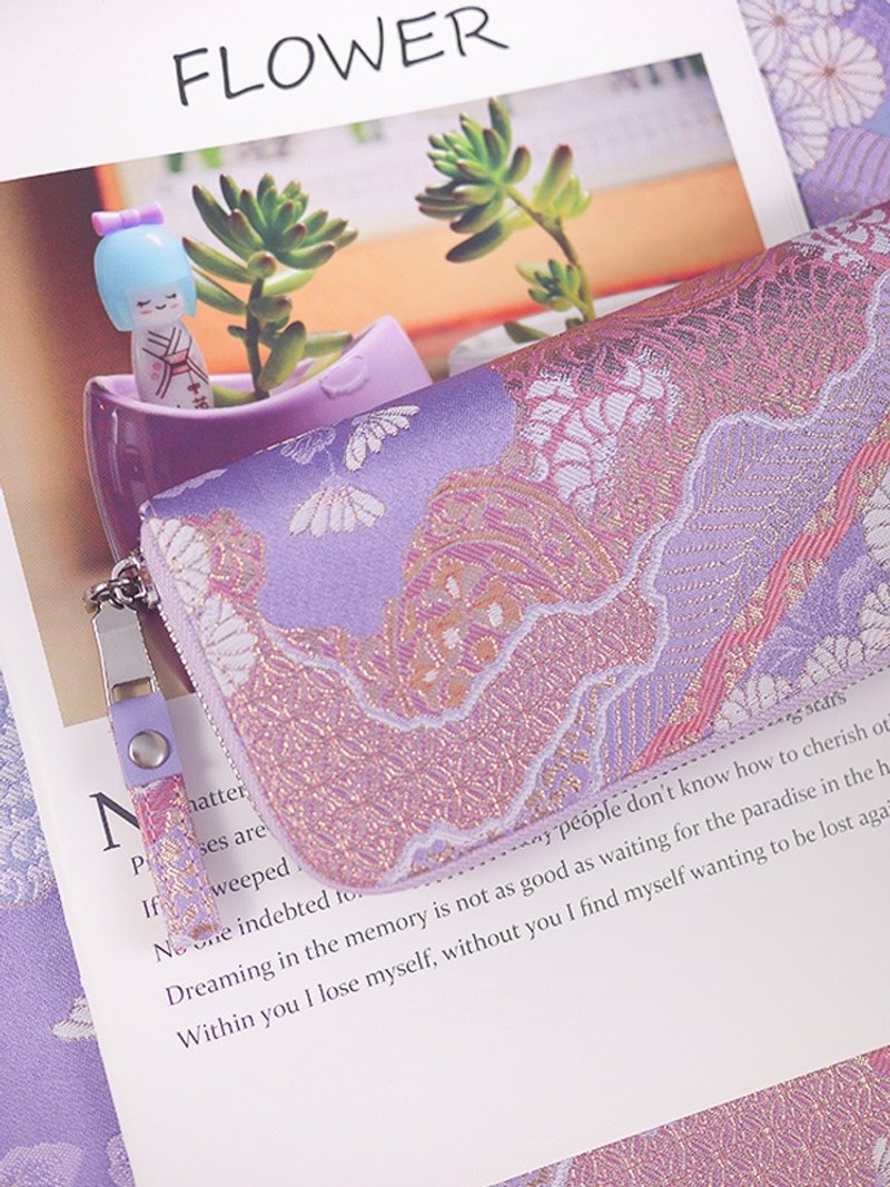 The Western Formation is made of gold. Purple mountain type ground chrysanthemum. Cloth clip/wallet/wallet - กระเป๋าสตางค์ - ผ้าไหม สีม่วง