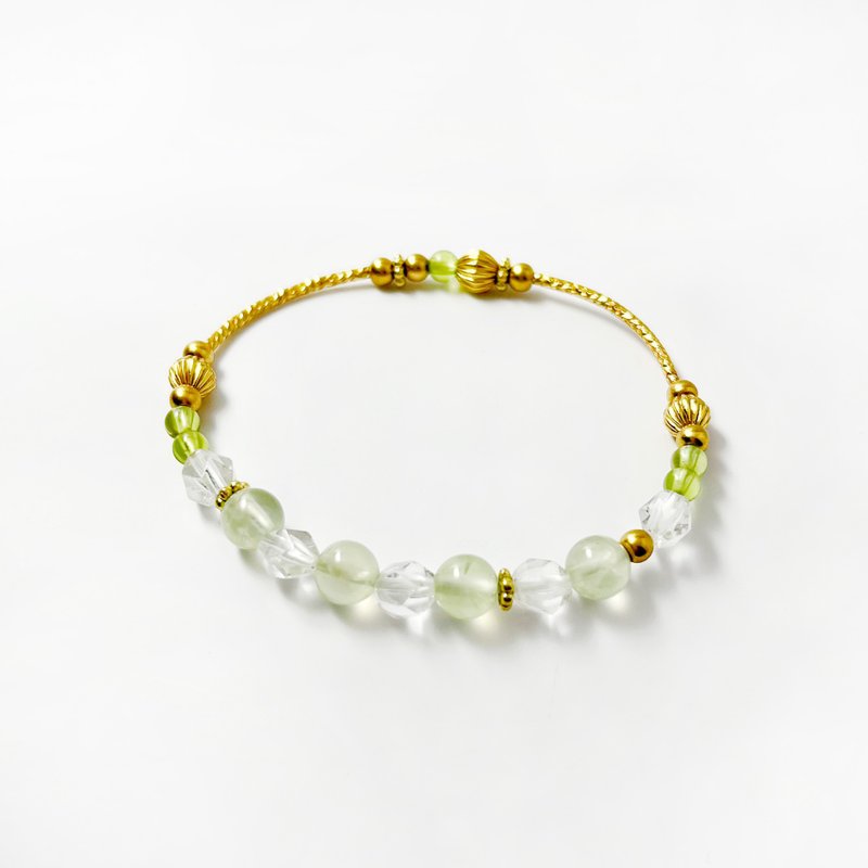 Sweet Green Grape / Previne Peridot White Crystal Brass Bracelet Soothes Emotional Growth - Bracelets - Semi-Precious Stones Green