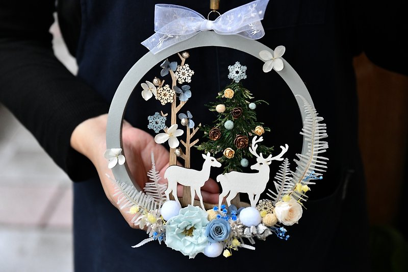 Blue-and-White Christmas Wreath│ Blue and White Romantic Christmas Wreath - ช่อดอกไม้แห้ง - พืช/ดอกไม้ 
