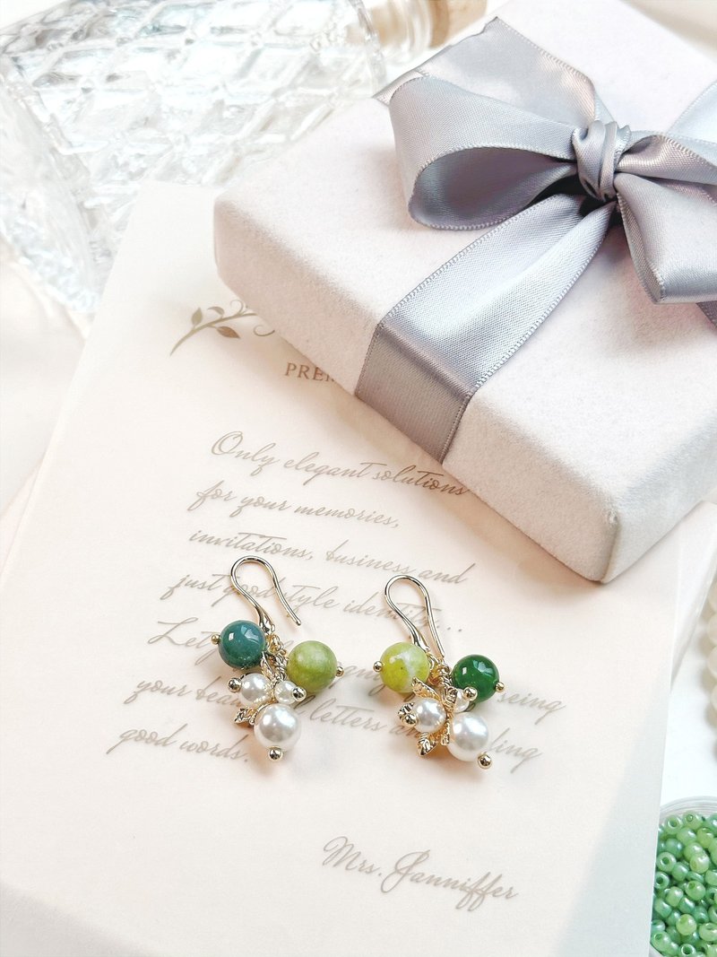 Green Onyx Stone With Pearl Drop Earrings - ต่างหู - ไข่มุก สีเขียว