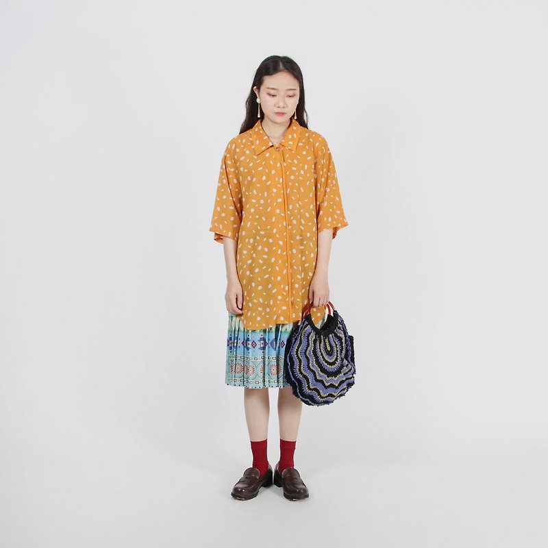 (Eggs and plants vintage) Xiangjishi loose short-sleeved vintage shirt - เสื้อเชิ้ตผู้หญิง - เส้นใยสังเคราะห์ สีส้ม
