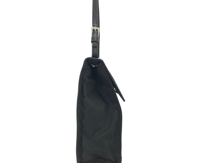 日本直送 名牌中古包 】PRADA プラダ ロゴ型押し ナッパレザー