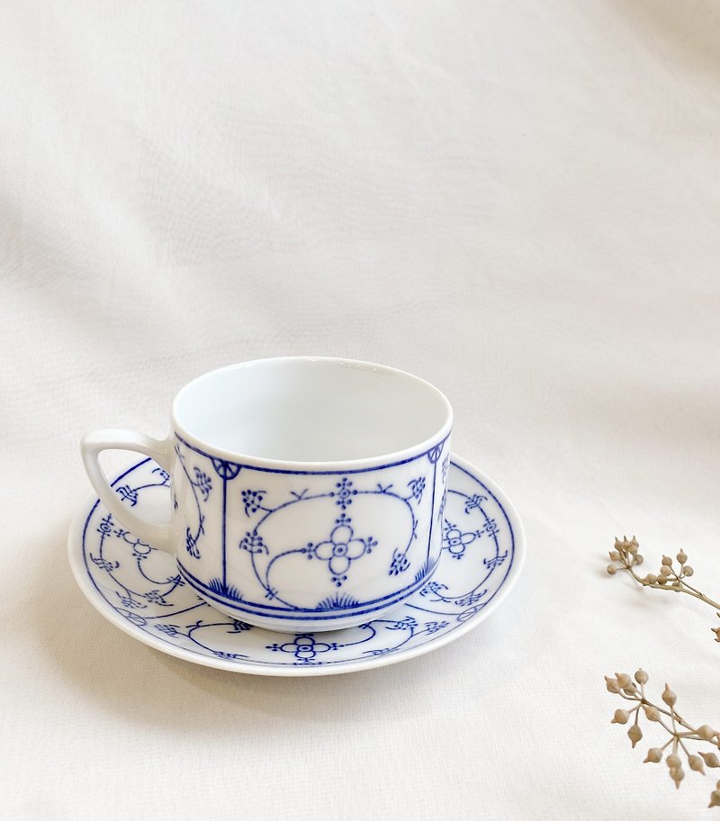 [Good Day Fetish] German KAHLA-BLAU SAKS series country style classic coffee cup and plate set ceremony - Mugs - Porcelain White