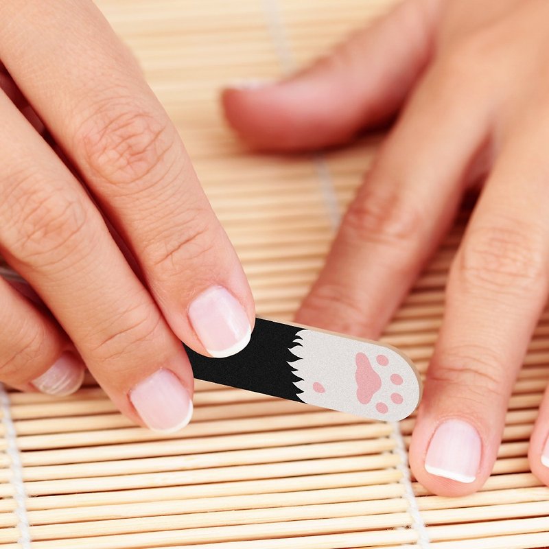 US【Fred & Friends】Sassy Kitty cat claw shape portable knife - Nail Care - Paper Multicolor