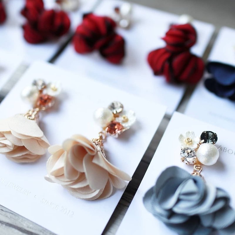 Small Stone series - fringed petals Stone earrings - ต่างหู - วัสดุอื่นๆ หลากหลายสี