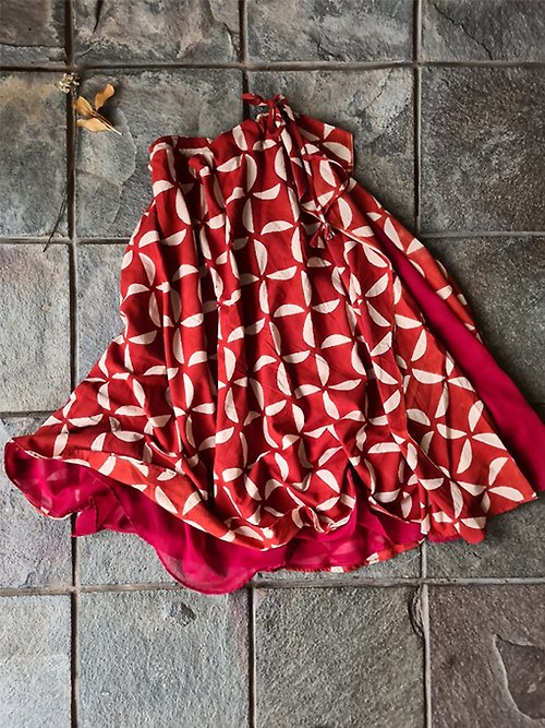 Maomao Lobbie Windmill Skirt in Red