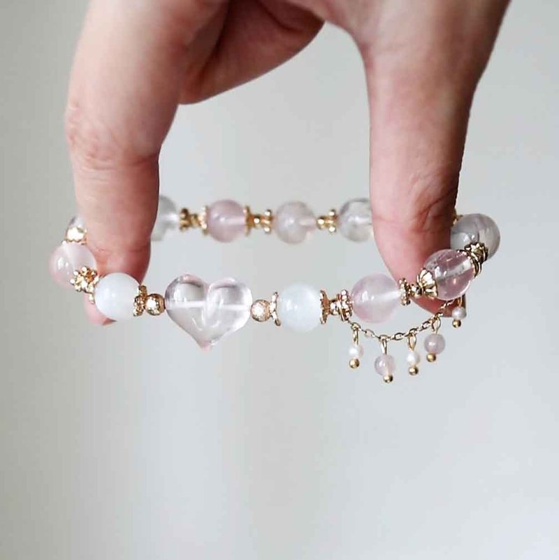 [The Desire of the Heart] White Moonlight Pink Crystal Snowflake Ghost Asestrai/Attracting Peach Blossoms and Popularity/ - Bracelets - Crystal Pink