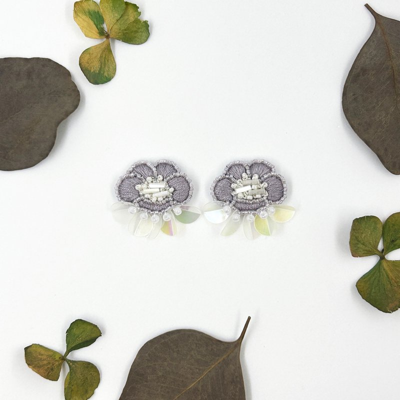 | fa.fa.Fa. | #218 | Handmade embroidery earrings_pierced / clip-on - Earrings & Clip-ons - Thread Purple