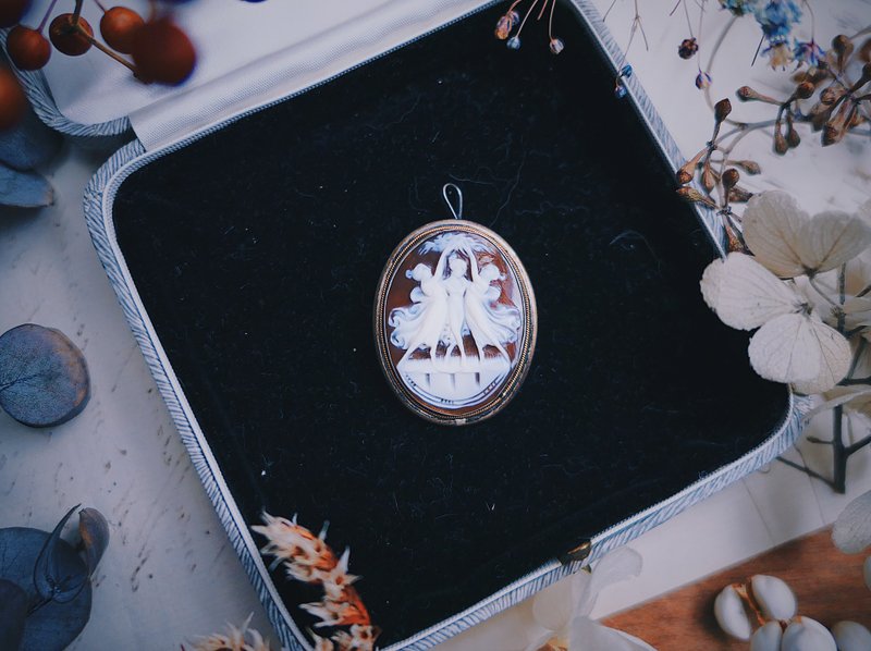 美惠三女神 貝殼浮雕兩用胸針墜－歐洲古董首飾 Vintage Jewelry - 胸針 - 貝殼 