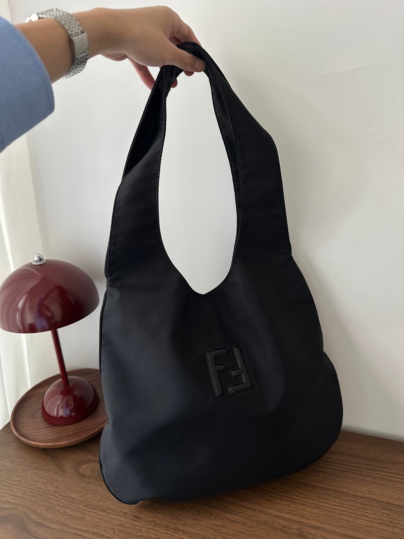 中古包 FENDI So Black 全黑Hobo - 手提包/手提袋 - 尼龍 黑色