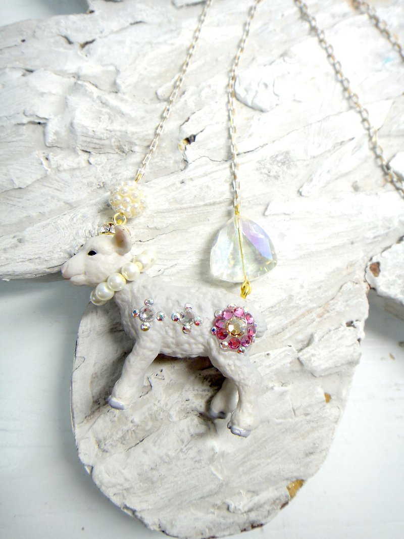TIMBEE LO goat necklace with small flower crystal Stone cute Japanese style - Necklaces - Plastic White