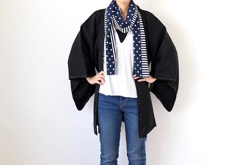 black leaves haori, kimono jacket, black kimono top, traditional Japanese /2888 - ジャケット - シルク・絹 ブラック