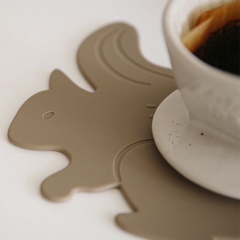 Dailylike forest silicone insulation pad -01 squirrel, E2D49412 - Coasters - Silicone Brown