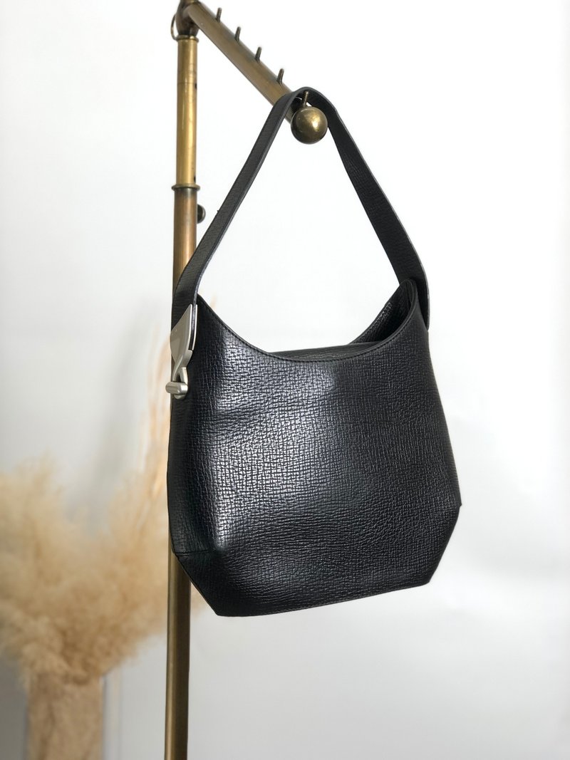 【 日本直送　名牌中古包 】LOEWE ロエベ ショルダーバッグ ブラック ロゴ レザー ワンショルダーバッグ vintage ヴィンテージ  8bpxps - 側背包/斜背包 - 真皮 黑色