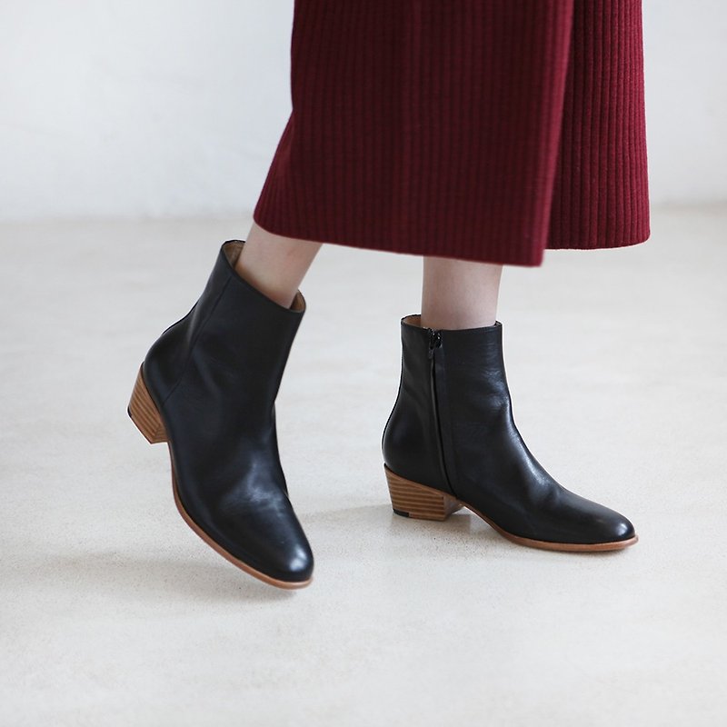 KOOW     线条流畅的牛皮短踝靴 粗猫跟小黑靴小白靴 - Women's Casual Shoes - Genuine Leather Black