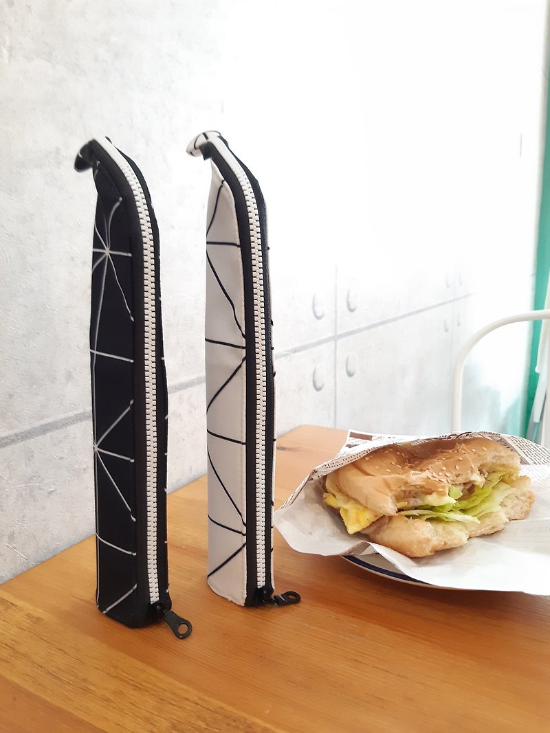 Black and white upright waterproof cutlery bag (for one person) out of environmentally friendly small things _ birthday exchange Valentine's Day gift - Chopsticks - Waterproof Material 