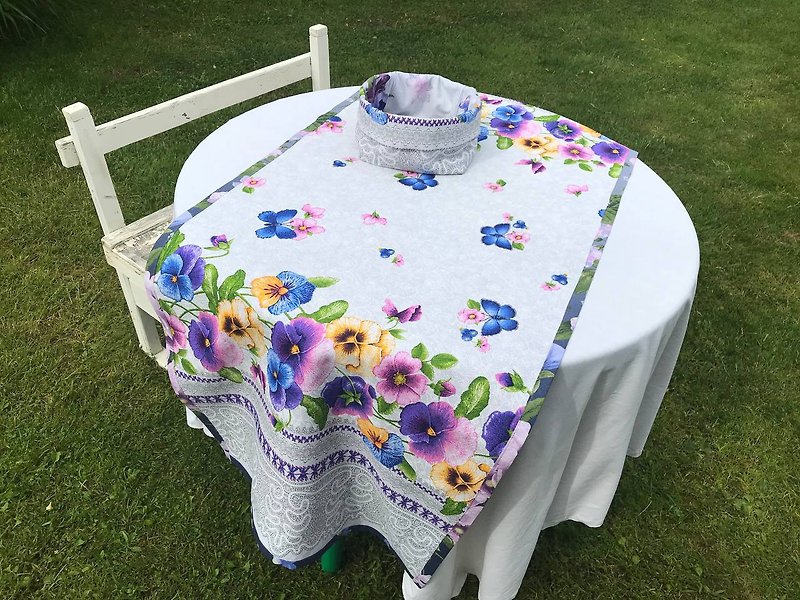 Flower Tablecloth Reversible/Spring Table Runner/Flower Tabletop/Dining Cloth