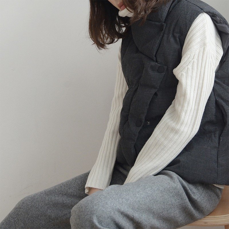 Short paragraph high-necked  vest | vest | Duck down + cotton | independent brand | Sora-80 - ジャケット - コットン・麻 グレー