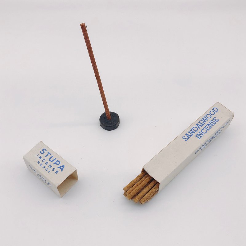 Stupa Tube Incense - Sandalwood - น้ำหอม - สารสกัดไม้ก๊อก สีน้ำเงิน