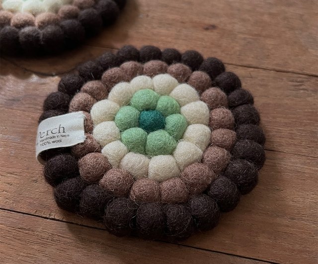ウール100% 羊毛フェルト 手作り鍋つかみコースター 10cm_フェア