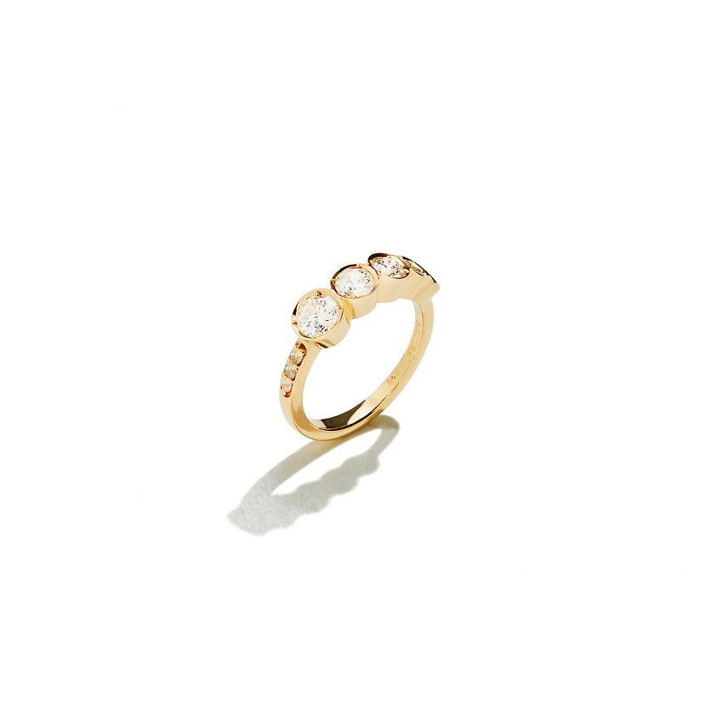 不對襯漸層寶石戒指 925銀厚鍍18K金 Joyeux Diamond Ring - 戒指 - 純銀 金色