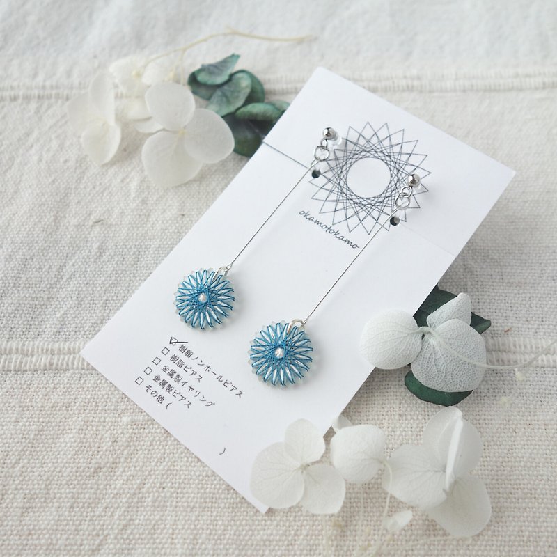 Swaying little flower earrings / blue / silk thread / shipping free - Earrings & Clip-ons - Silk Blue