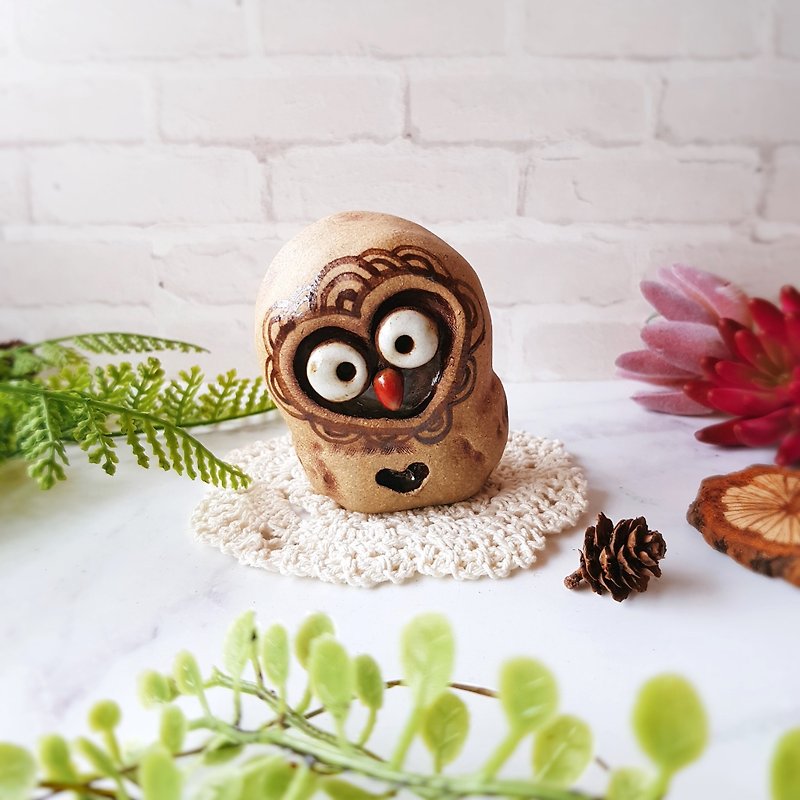 C-30 boyfriend eagle ornaments │ 吉野鹰 x office healing small hand made pottery owl break up gift - Items for Display - Pottery Khaki