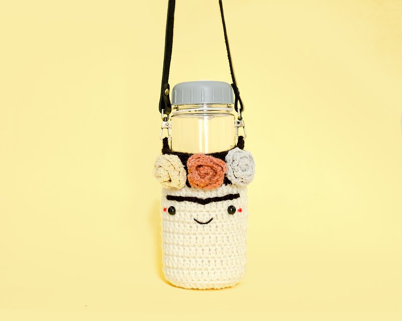 Crochet Cozy Cup - Frida Kahlo No.3 / Coffee Sleeve, Starbuck. - Beverage Holders & Bags - Acrylic Khaki