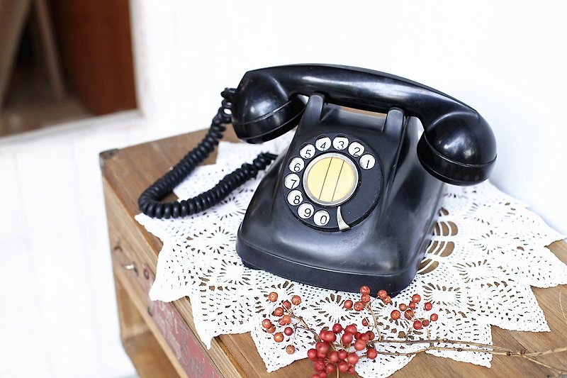 【グッドデイフェチ】初期のアンティークダイヤル電話（利用可能） - その他 - プラスチック ホワイト
