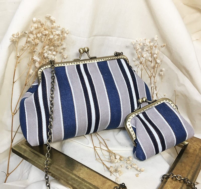 Parent-child welfare bag - hand-made bronze mouth gold purse group denim gradient stripes - Wallets - Cotton & Hemp Blue