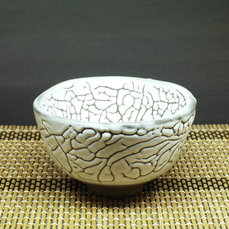 Dongxue tea bowl hand-made pottery tea props - Bowls - Pottery White