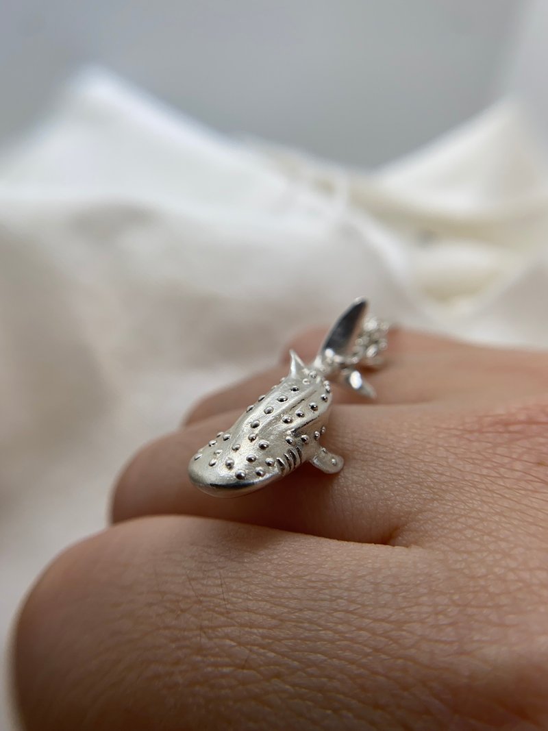 Gentle Giant - Whale Shark Necklace - สร้อยคอ - เงิน 