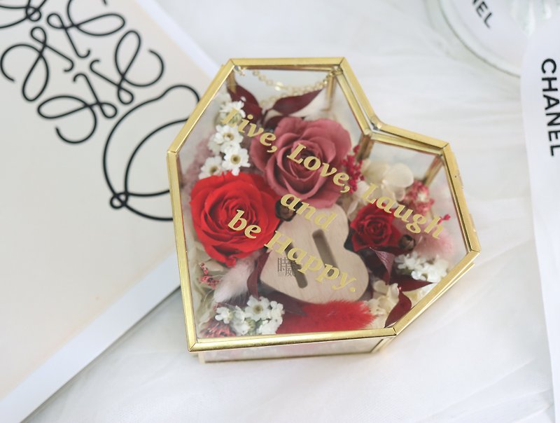 Imitation of the old Bronze and gold ring box with metal engraving fonts with gift box, proposal, birthday gift, wedding gift - Dried Flowers & Bouquets - Glass Red