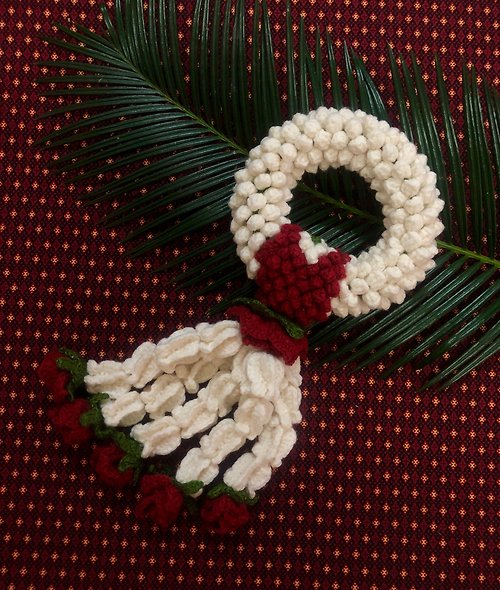 tipcrochet crochet Thai garland (colour// red and white)