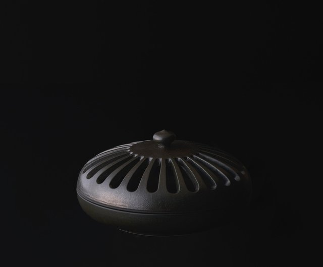専用　極上雅生作　菊型香炉　木箱付　幅約9㎝　東Y7-0516⭐︎2Fトサコサ 線香炉桐箱入りwdh｜香氛/精油/擴香人氣榜- Pinkoi