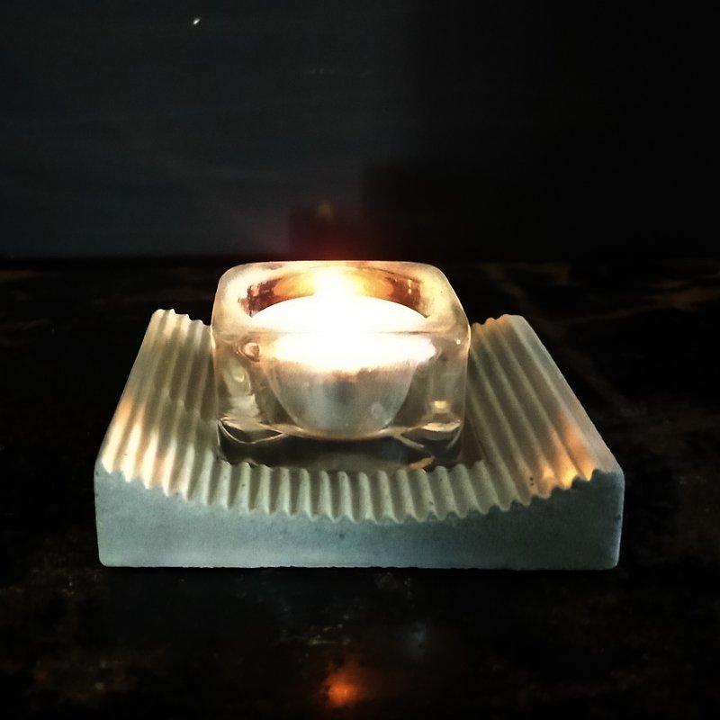 romantic candlestick - เทียน/เชิงเทียน - ปูน สีเทา