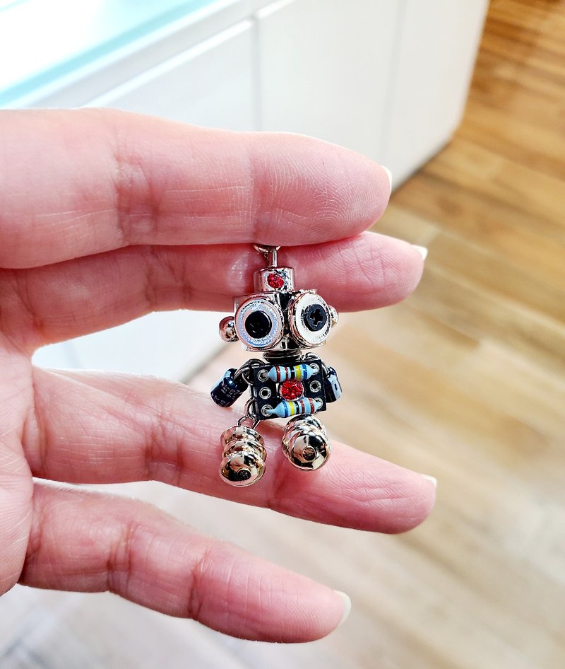 [Recycling of discarded parts] Robot pendant/necklace/key ring - Necklaces - Other Metals 