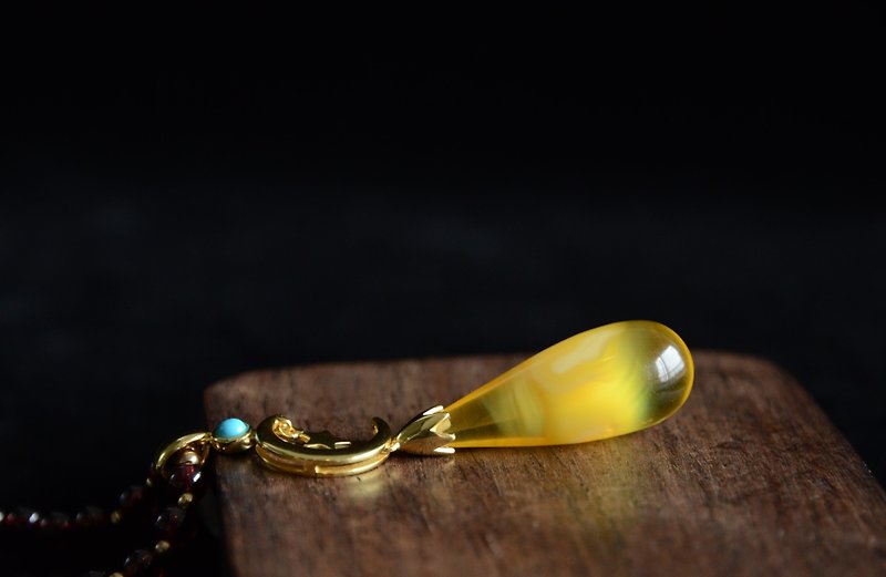 【永恆】Amber天然琥珀浪漫文藝項鏈 - 項鍊 - 半寶石 黃色