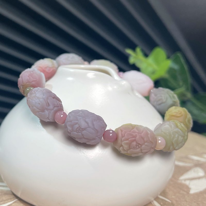 Rare Yanyuan Agate Butterfly Love Flower Carved Bucket Bead Gradient Bracelet Two-color With Certificate - สร้อยข้อมือ - เครื่องประดับพลอย 