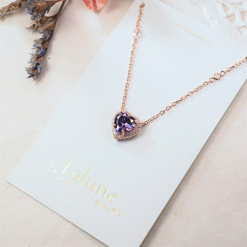 ||Jump No. 2|| Single heart-shaped violet crystal diamond pendant clavicle necklace - สร้อยคอทรง Collar - เงินแท้ สีม่วง