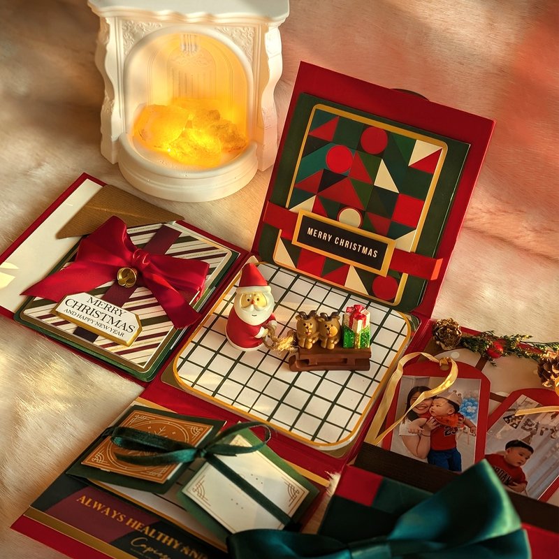 【聖誕紅機關禮物盒/壁爐燈套組】手作禮物/驚喜相片機關卡片 - 禮物盒/包裝盒 - 紙 