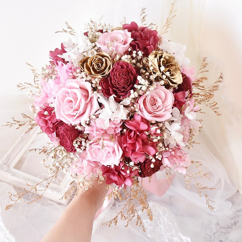 Pink gold rose bouquet dry flower without withering flower bouquet photo wedding New Year corsage wedding teaching - ช่อดอกไม้แห้ง - พืช/ดอกไม้ สึชมพู
