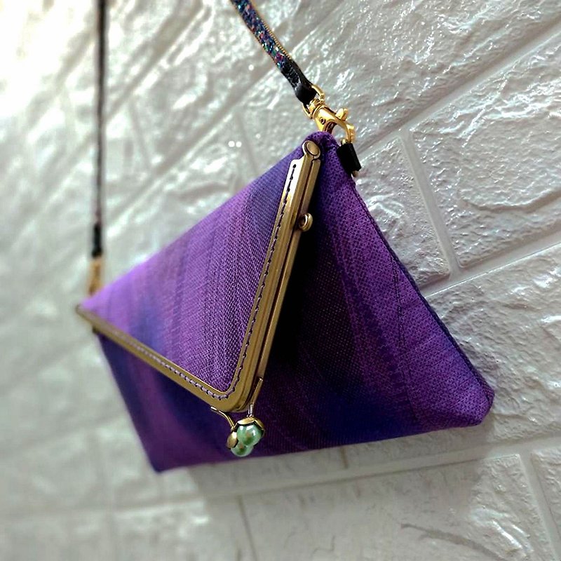 [MY. Handmade] L-shaped mouth gold banquet bag dinner bag - กระเป๋าถือ - ผ้าฝ้าย/ผ้าลินิน สีม่วง